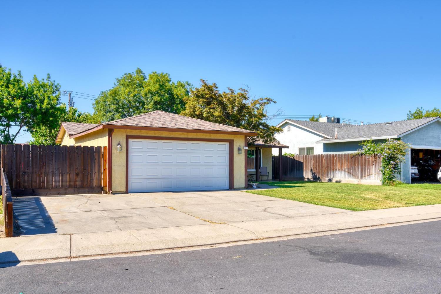657 Gold St, Manteca, CA 95336