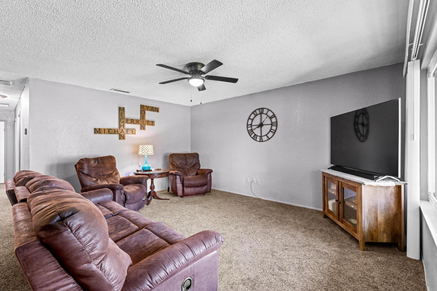 657 Gold St, Manteca, CA 95336