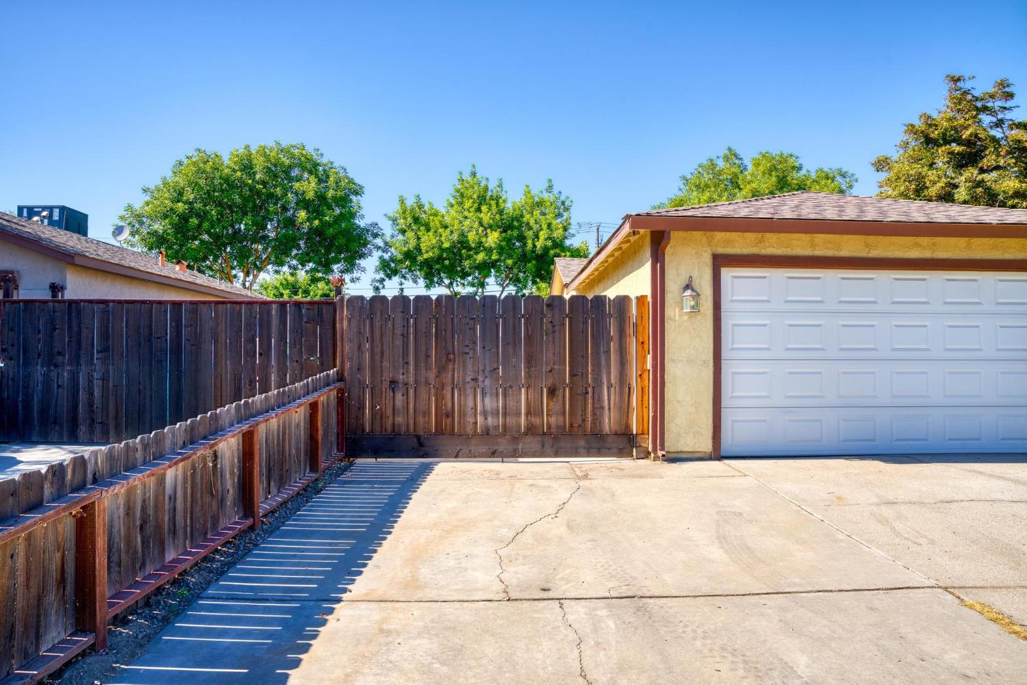 657 Gold St, Manteca, CA 95336