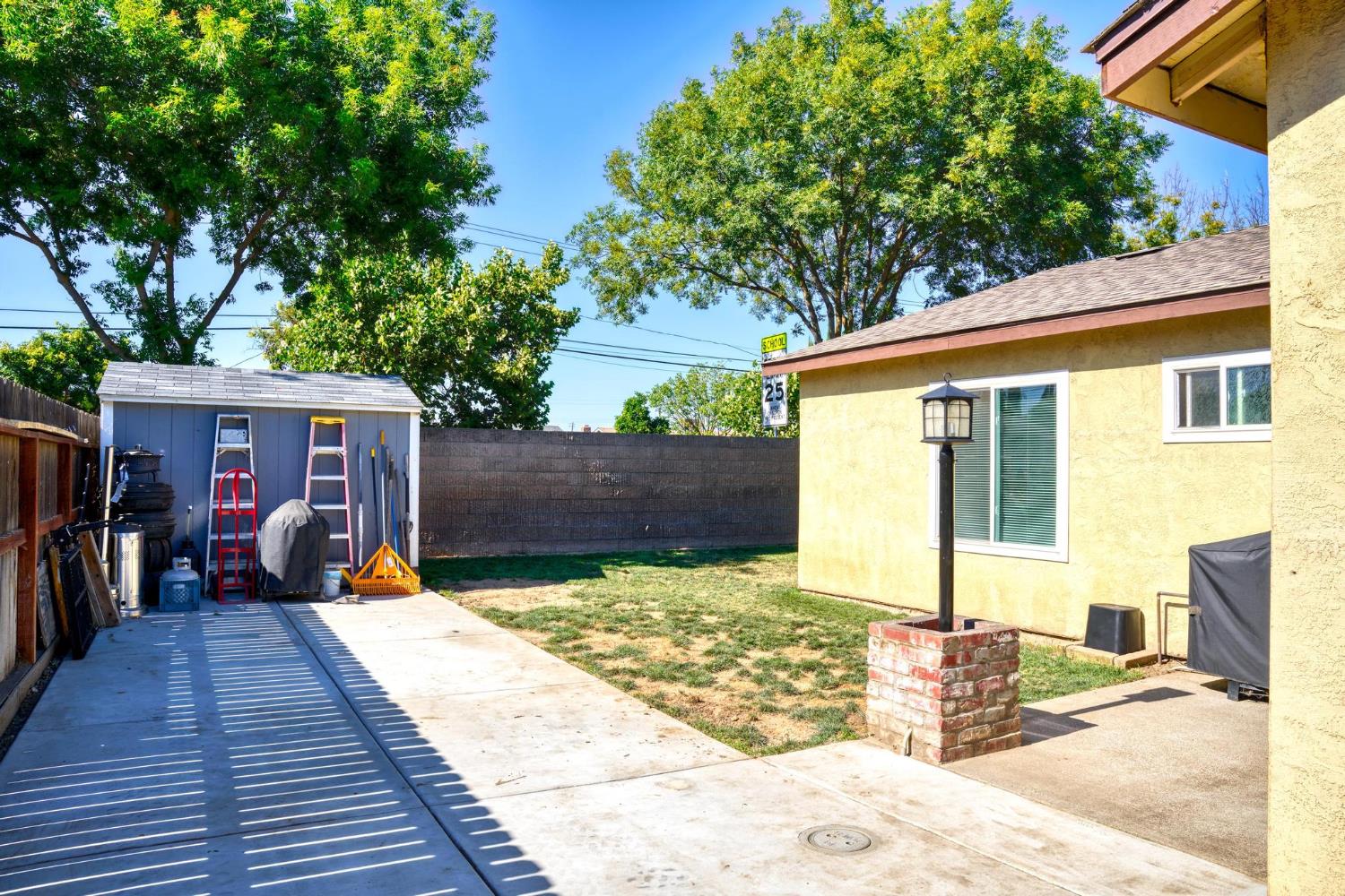 657 Gold St, Manteca, CA 95336