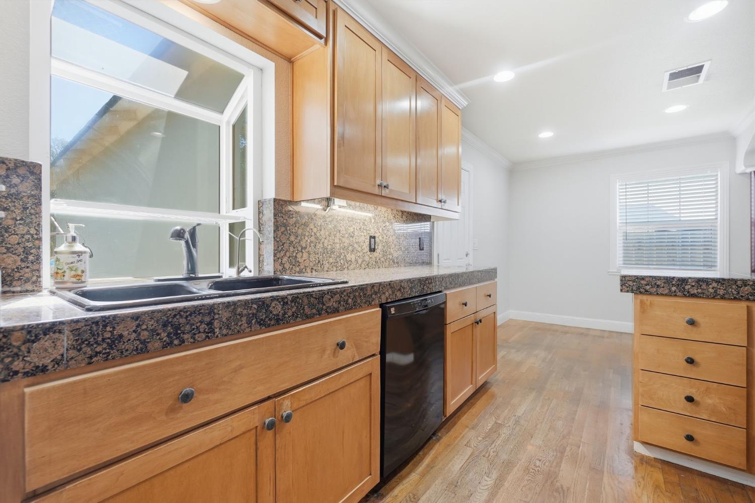 2313 Jasmin Ave, Modesto, CA 95350