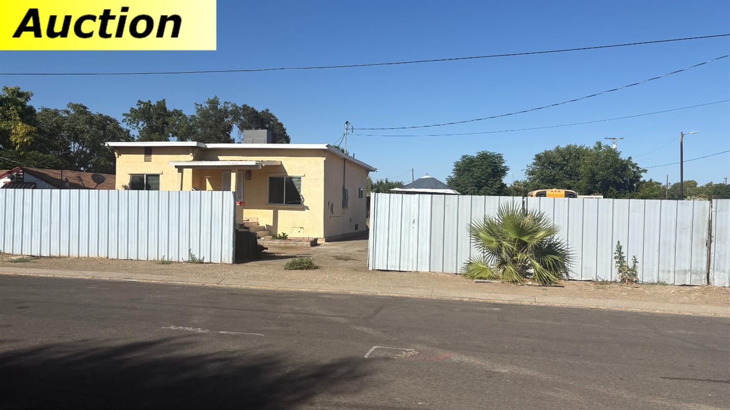 8716 Laird St, Patterson, CA 95363
