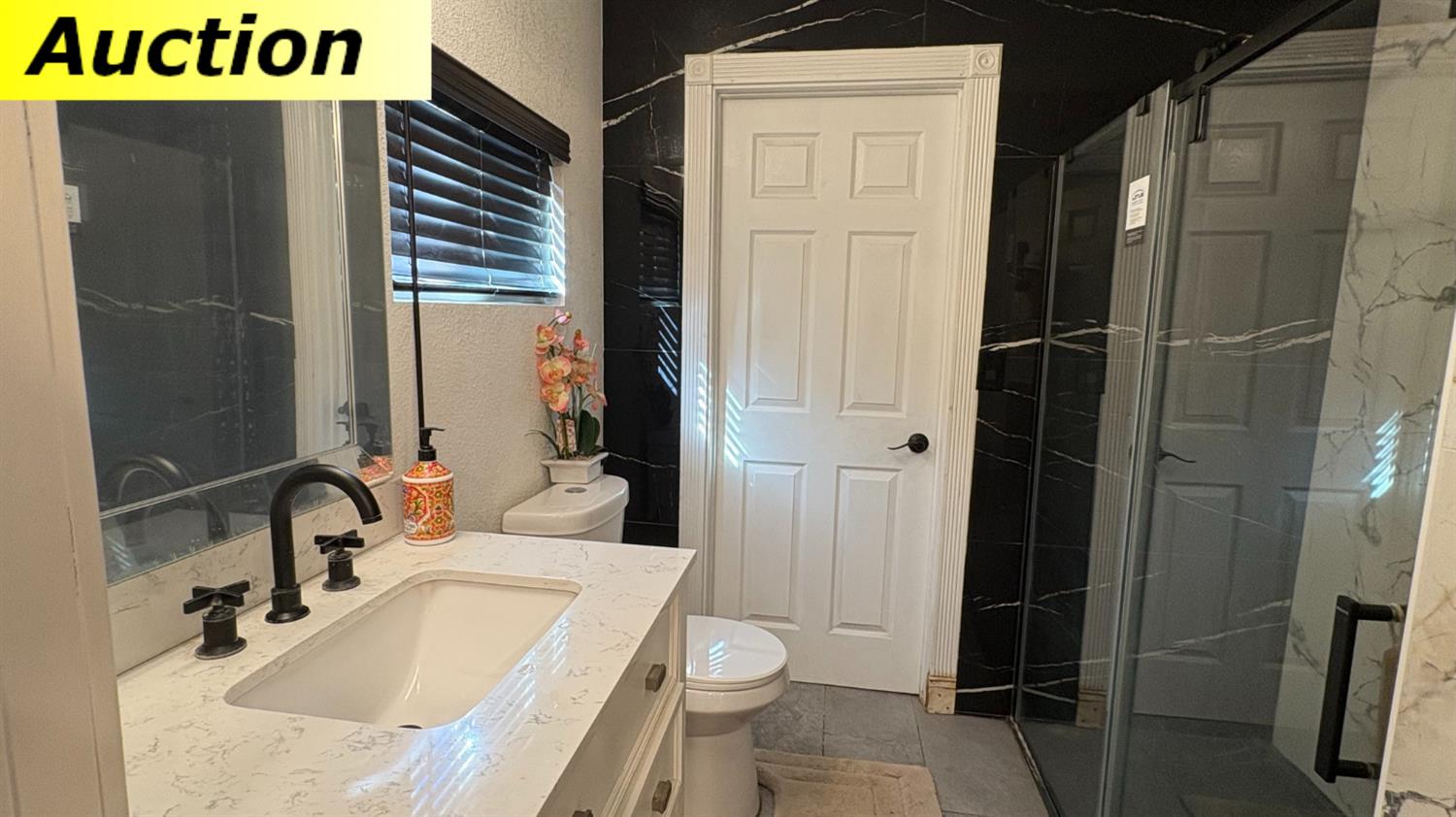 8716 Laird St, Patterson, CA 95363