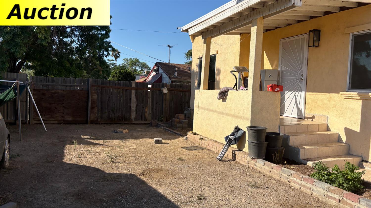 8716 Laird St, Patterson, CA 95363