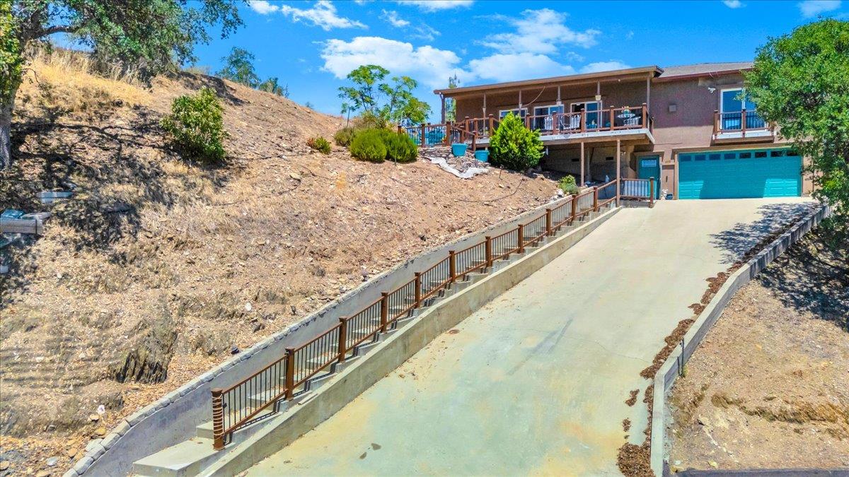 411 Sunrise Rd, Copperopolis, CA 95228
