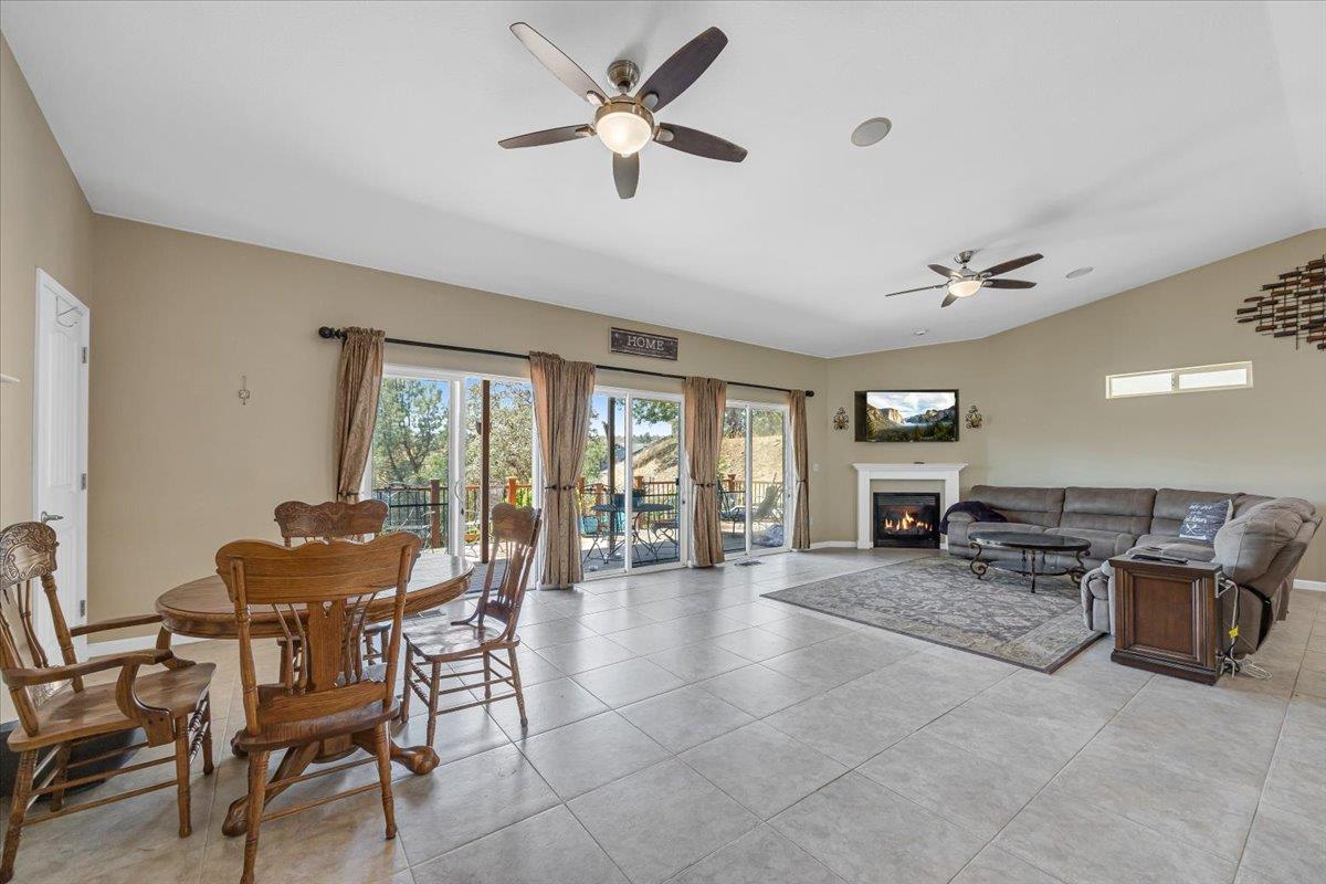 411 Sunrise Rd, Copperopolis, CA 95228