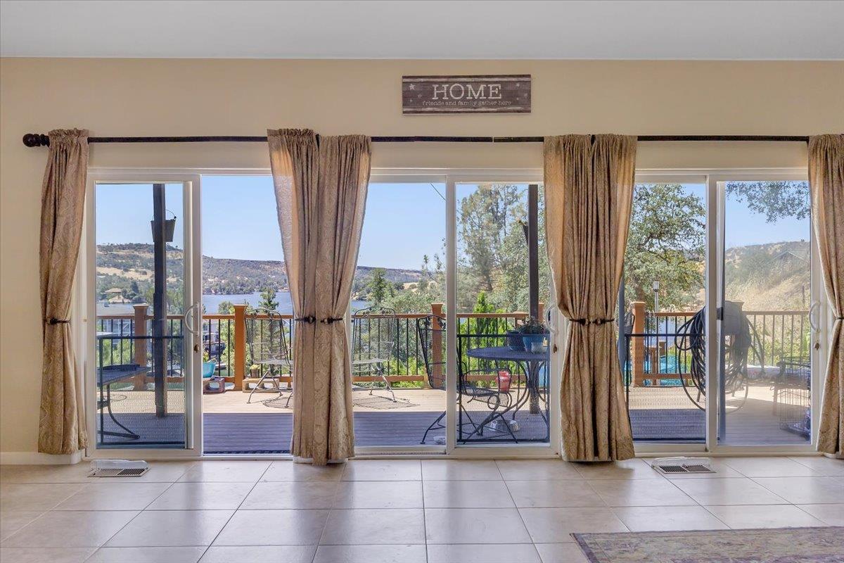 411 Sunrise Rd, Copperopolis, CA 95228