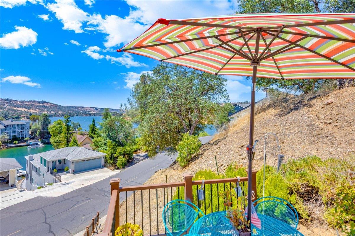 411 Sunrise Rd, Copperopolis, CA 95228