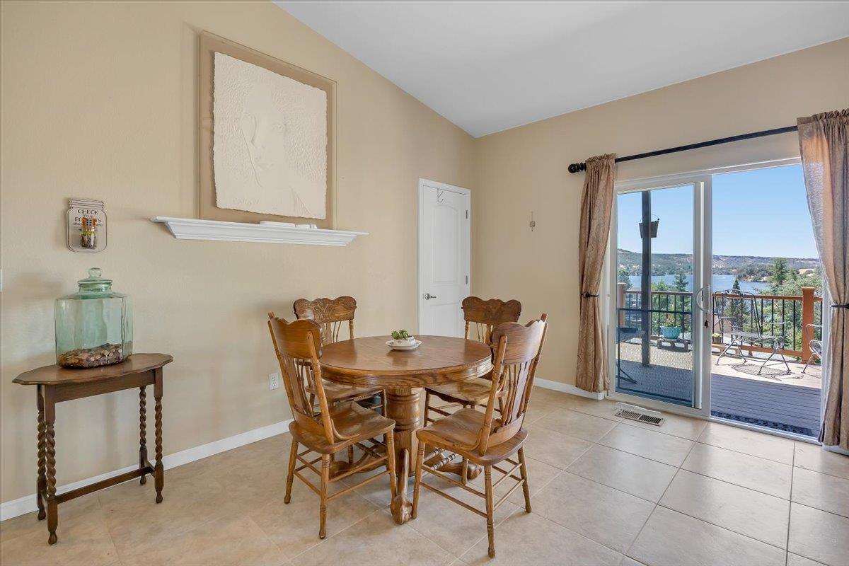 411 Sunrise Rd, Copperopolis, CA 95228