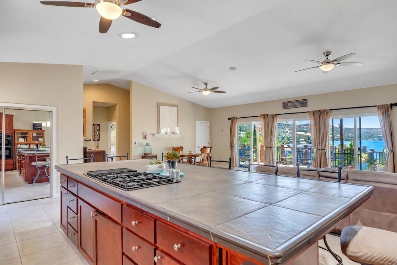 411 Sunrise Rd, Copperopolis, CA 95228
