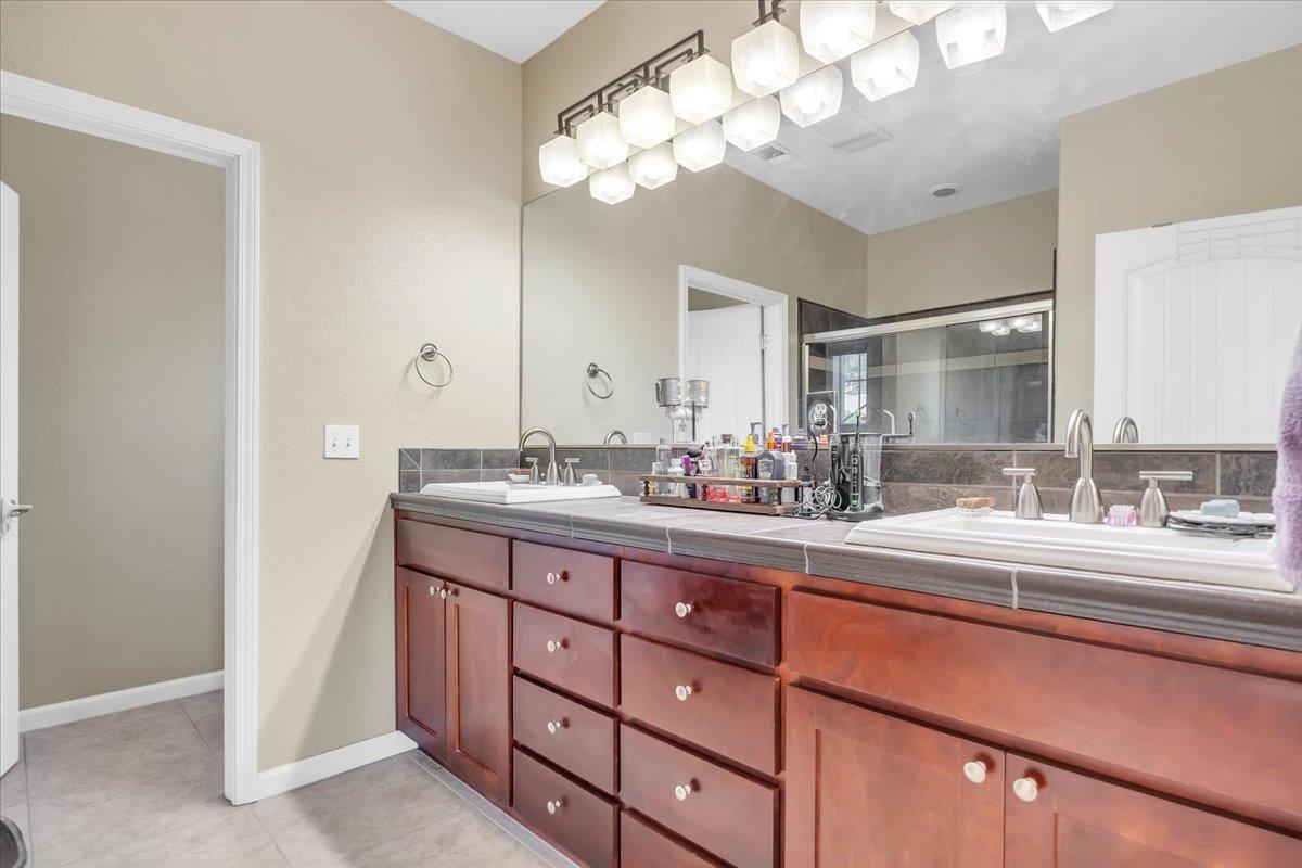 411 Sunrise Rd, Copperopolis, CA 95228