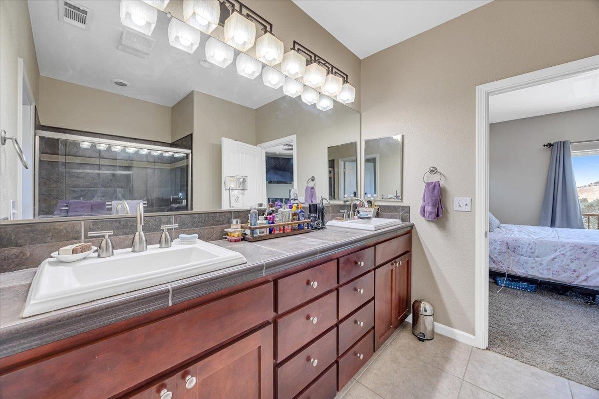 411 Sunrise Rd, Copperopolis, CA 95228