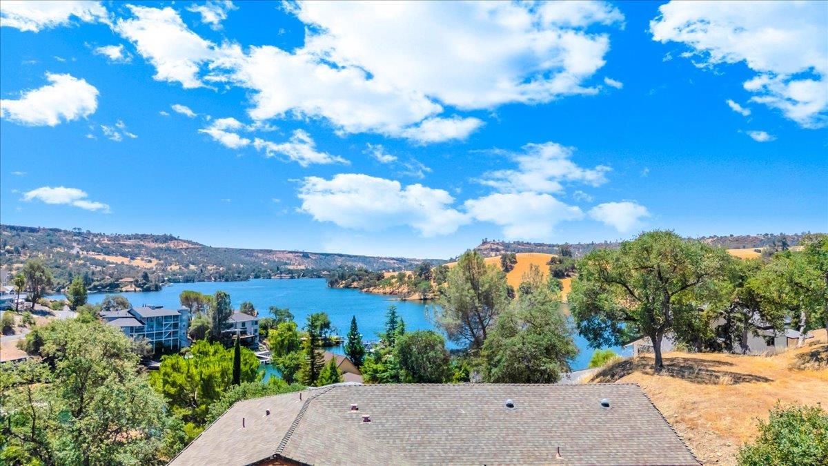 411 Sunrise Rd, Copperopolis, CA 95228