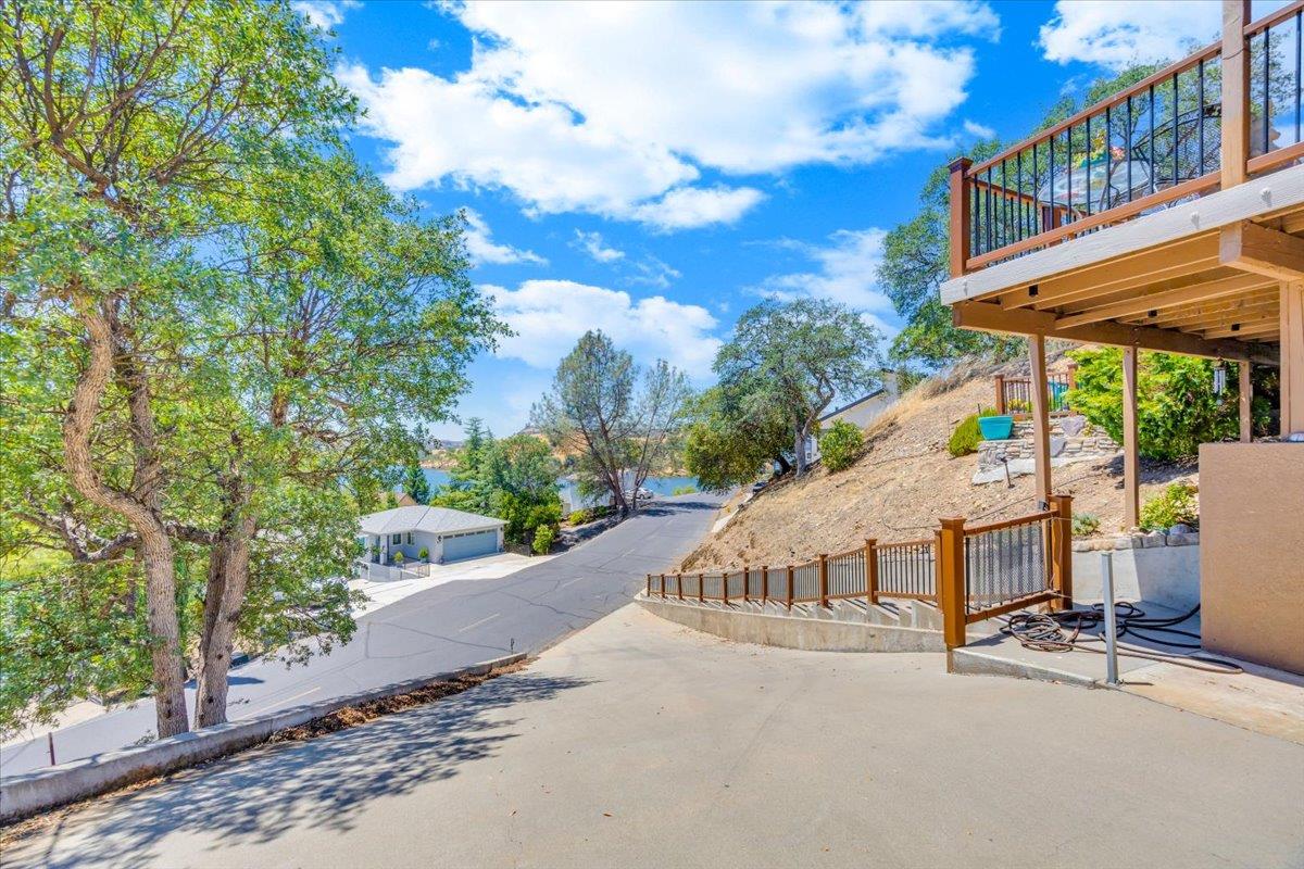411 Sunrise Rd, Copperopolis, CA 95228