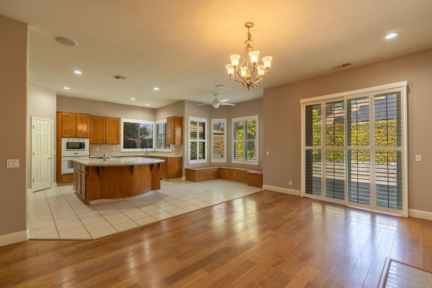 1153 E Milgeo, Ripon, CA 95366