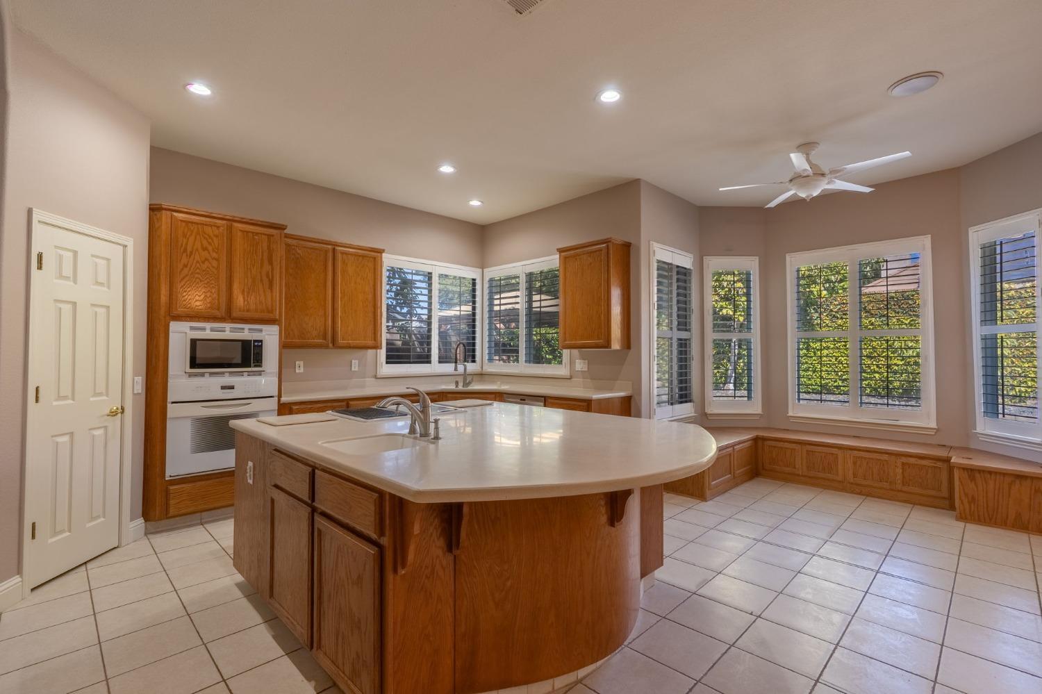 1153 E Milgeo, Ripon, CA 95366