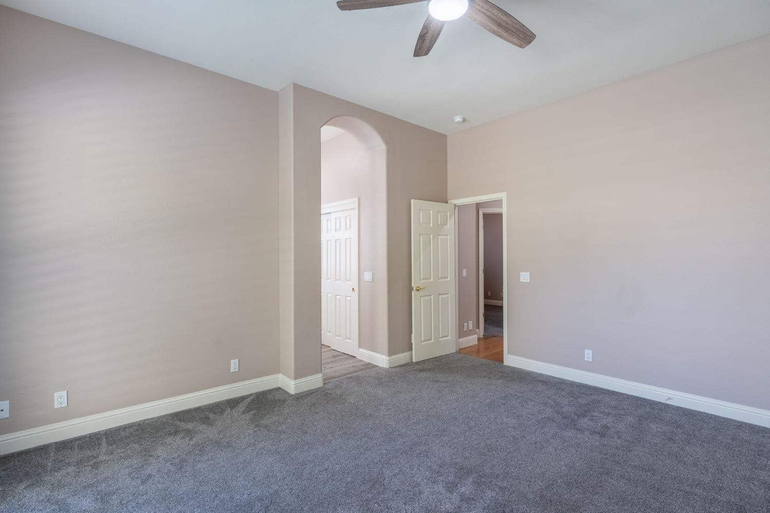 1153 E Milgeo, Ripon, CA 95366