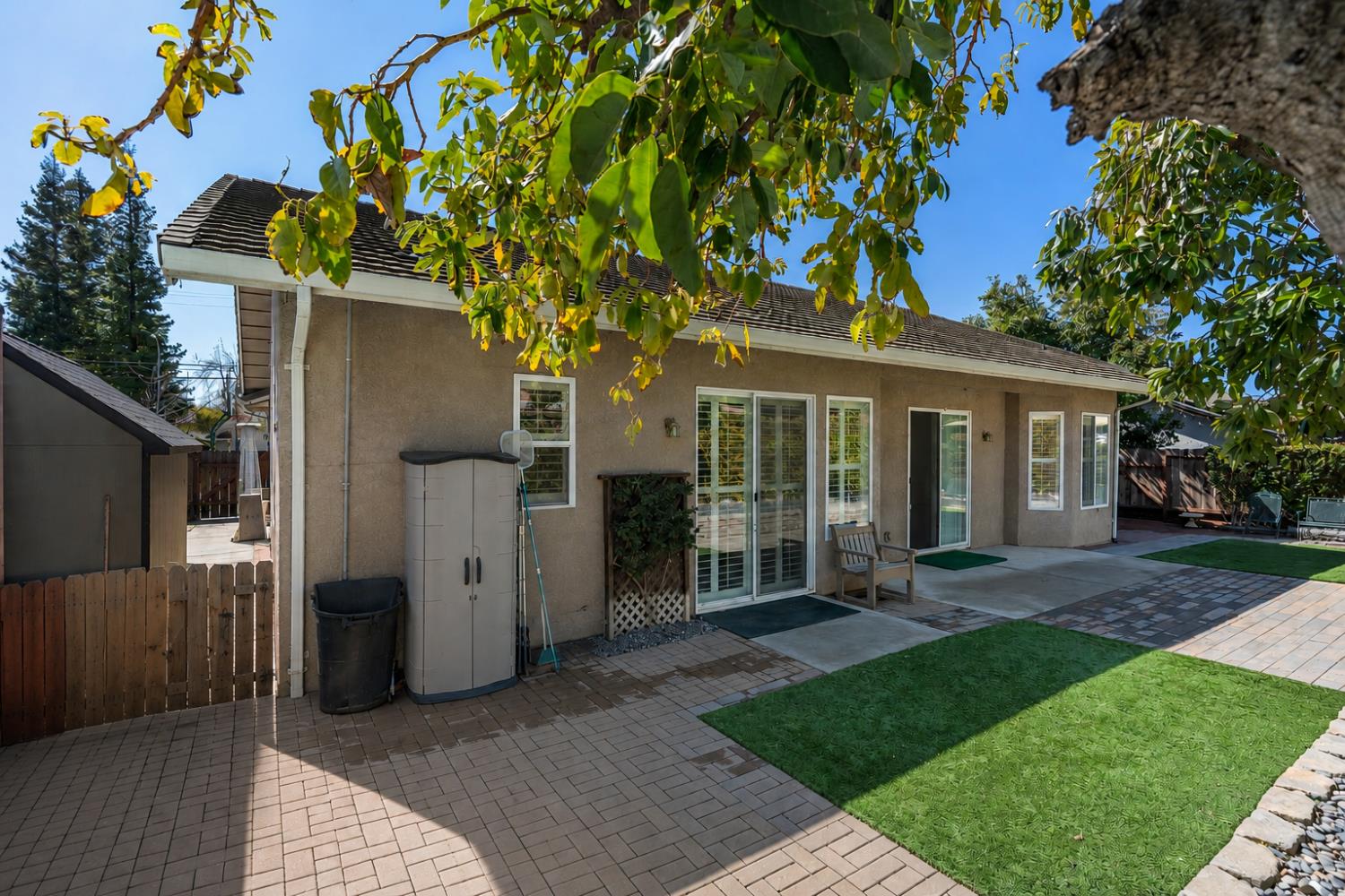 1153 E Milgeo, Ripon, CA 95366
