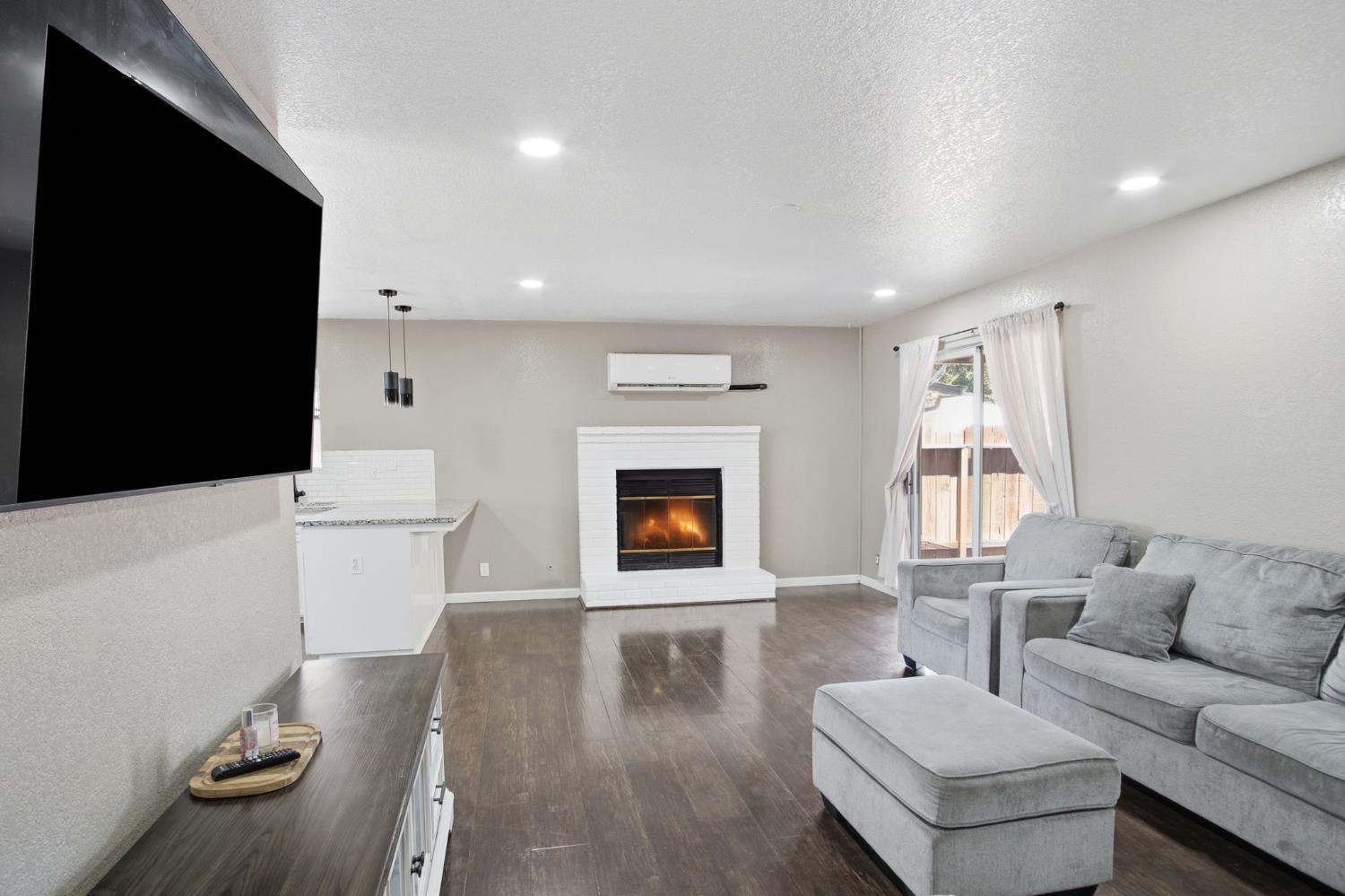 3808 Georgeann Pl, Ceres, CA 95307