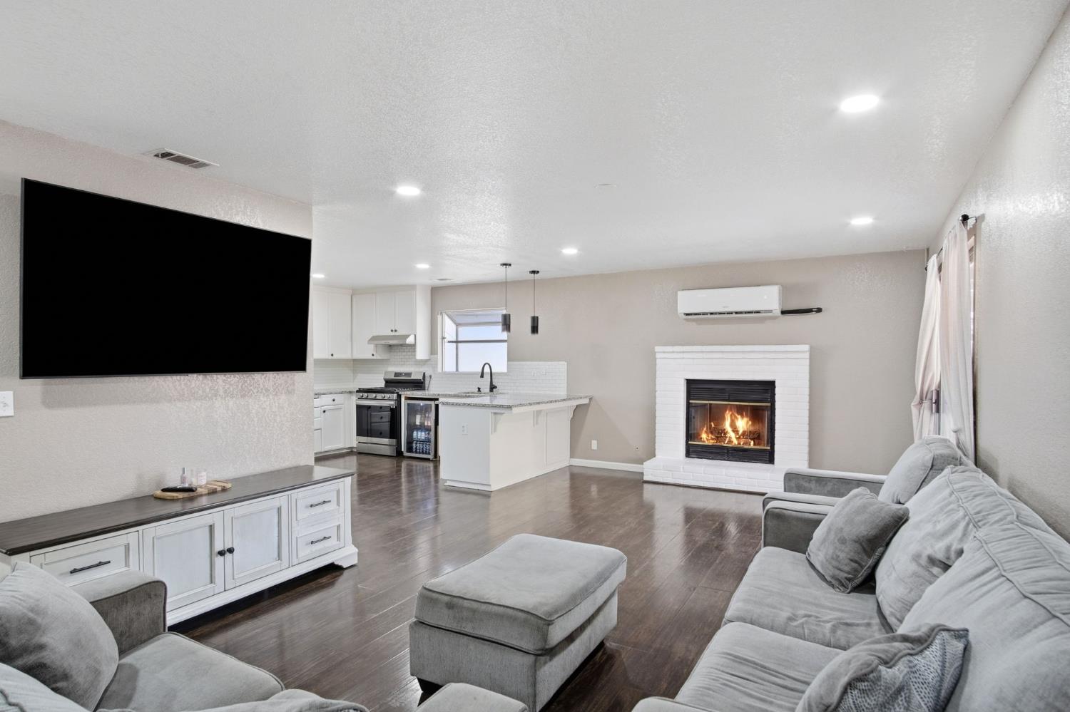 3808 Georgeann Pl, Ceres, CA 95307