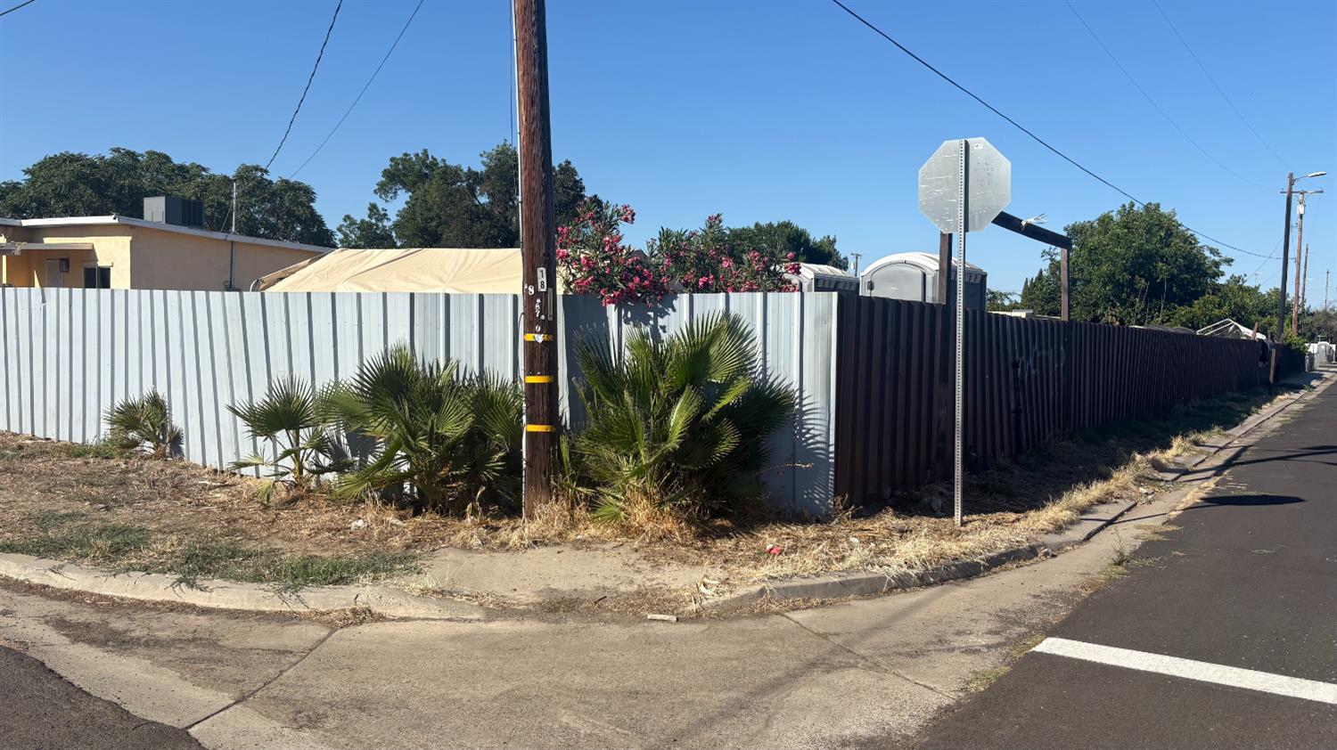 8720 Laird St, Patterson, CA 95363