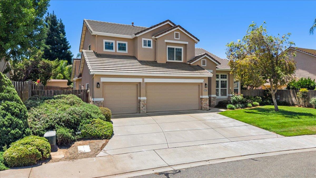 1109 Deitz Cir, Oakdale, CA 95361