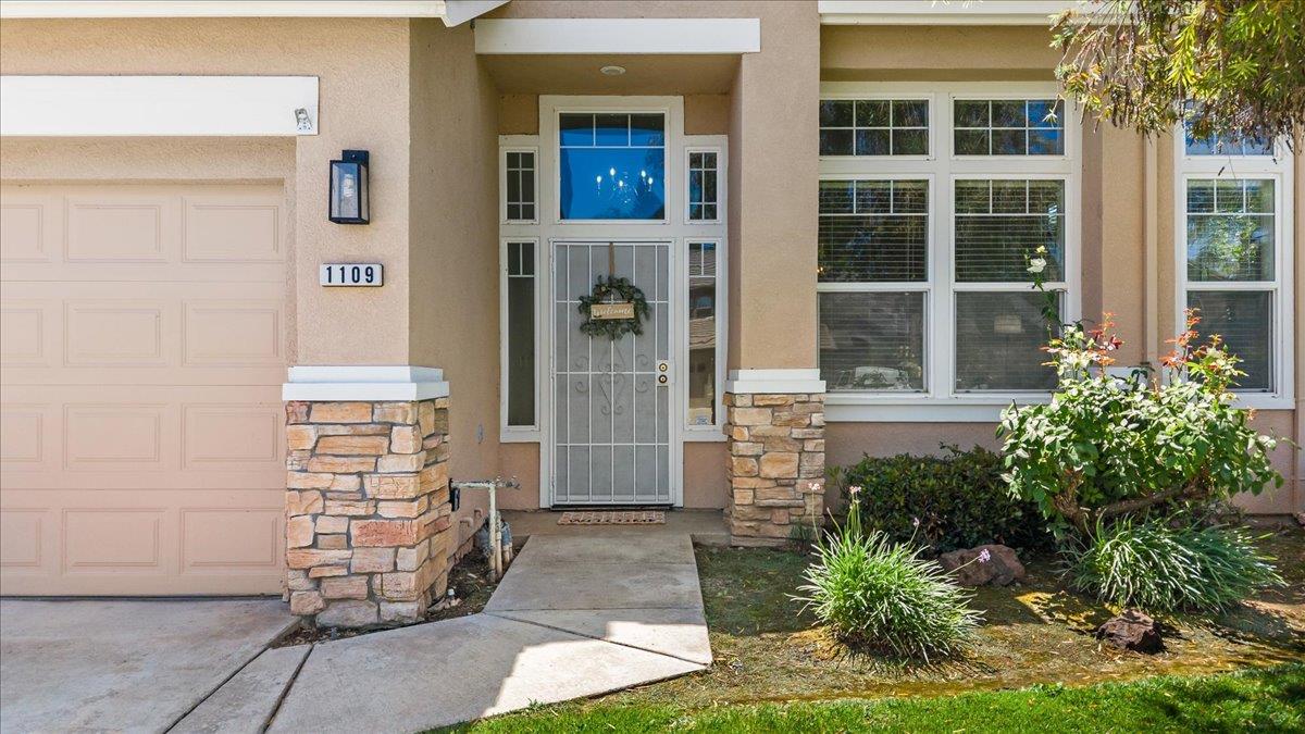 1109 Deitz Cir, Oakdale, CA 95361