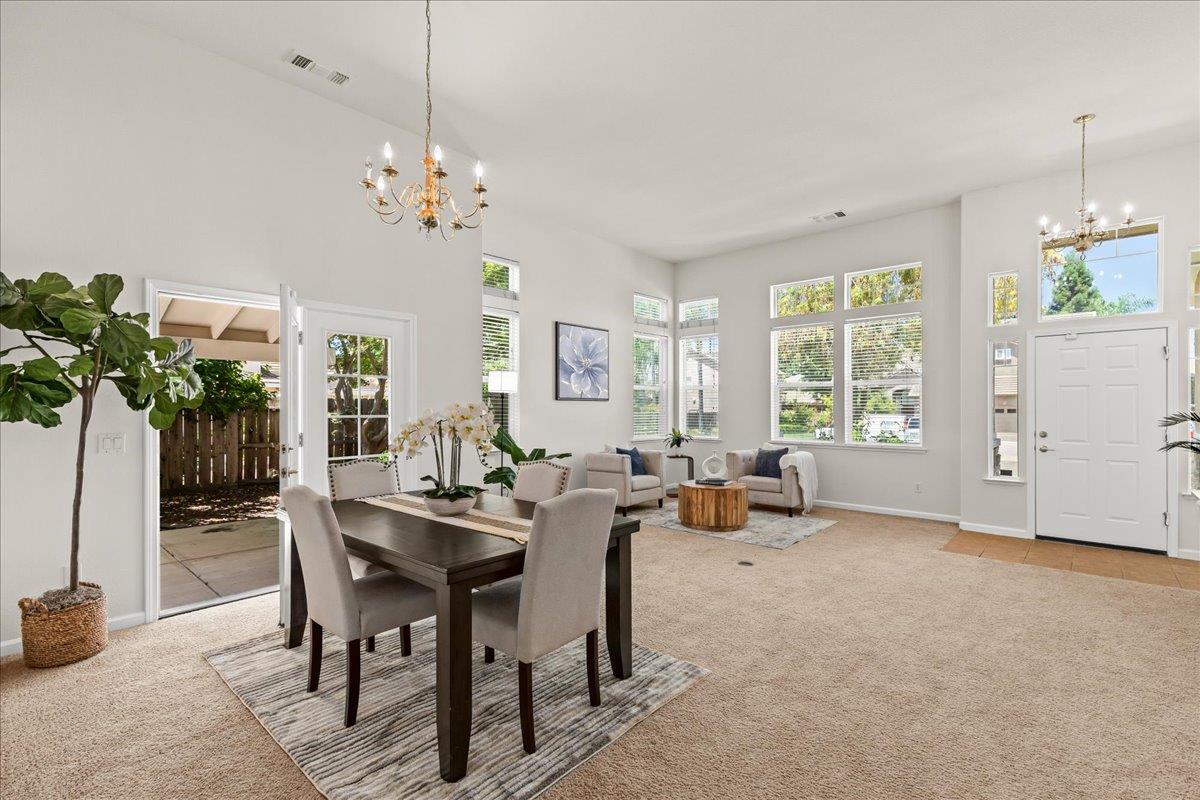 1109 Deitz Cir, Oakdale, CA 95361