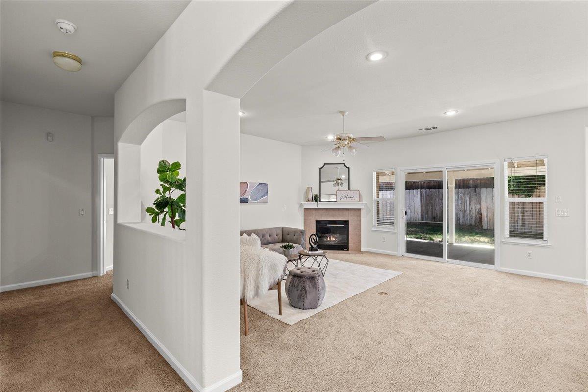 1109 Deitz Cir, Oakdale, CA 95361