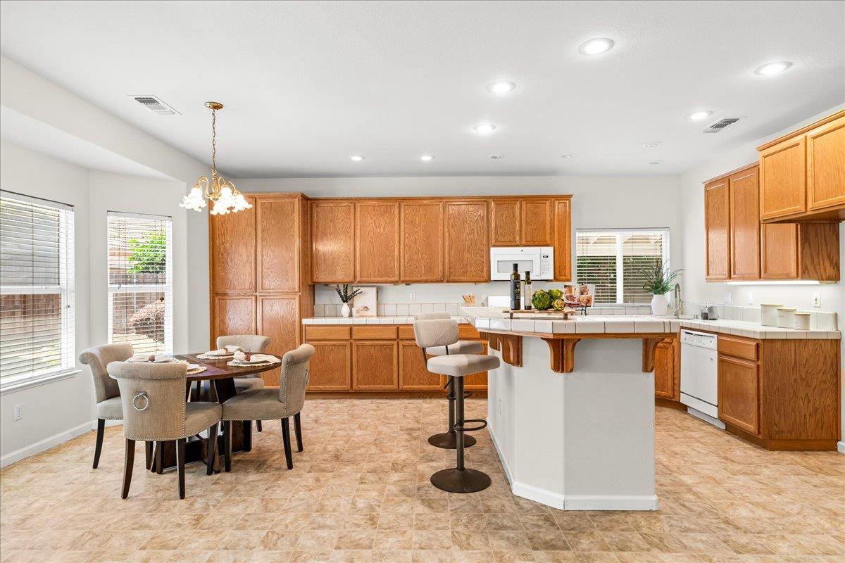 1109 Deitz Cir, Oakdale, CA 95361