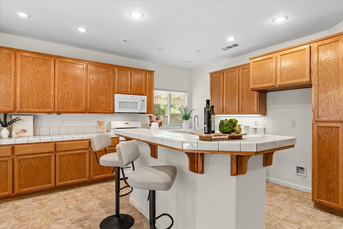 1109 Deitz Cir, Oakdale, CA 95361
