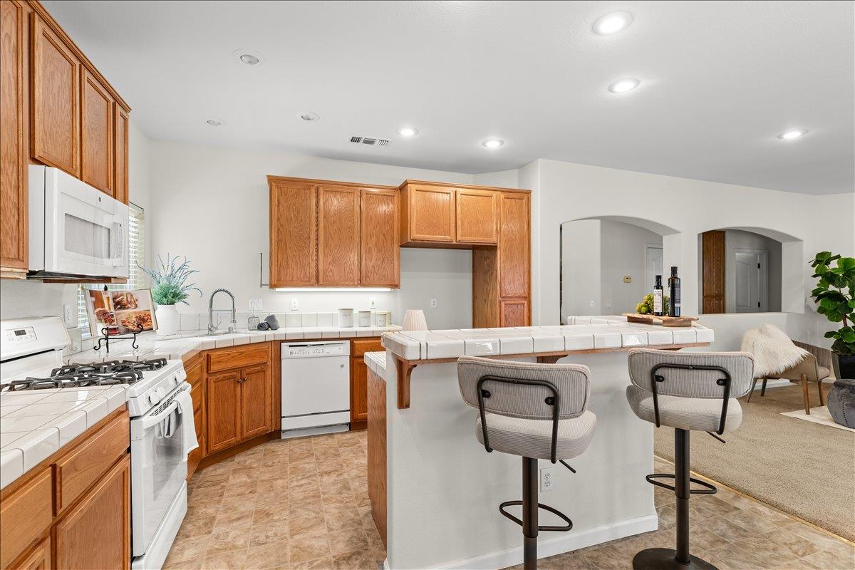 1109 Deitz Cir, Oakdale, CA 95361