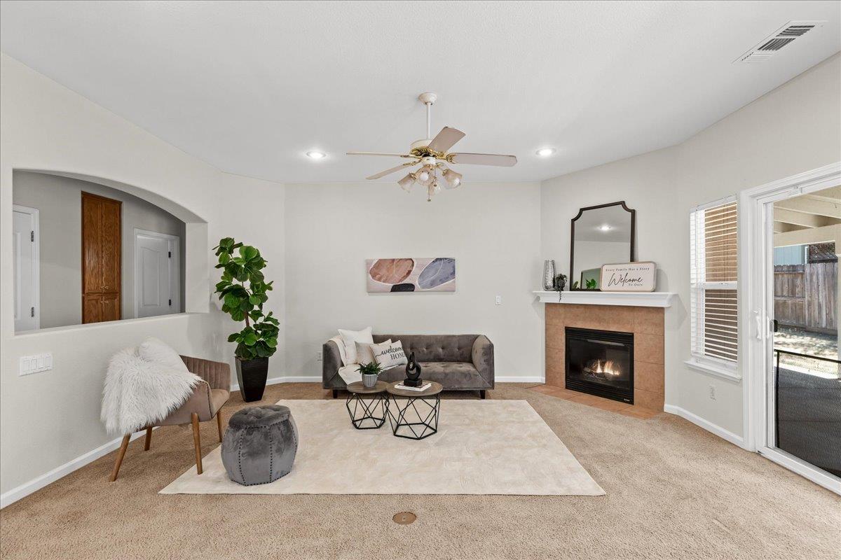 1109 Deitz Cir, Oakdale, CA 95361