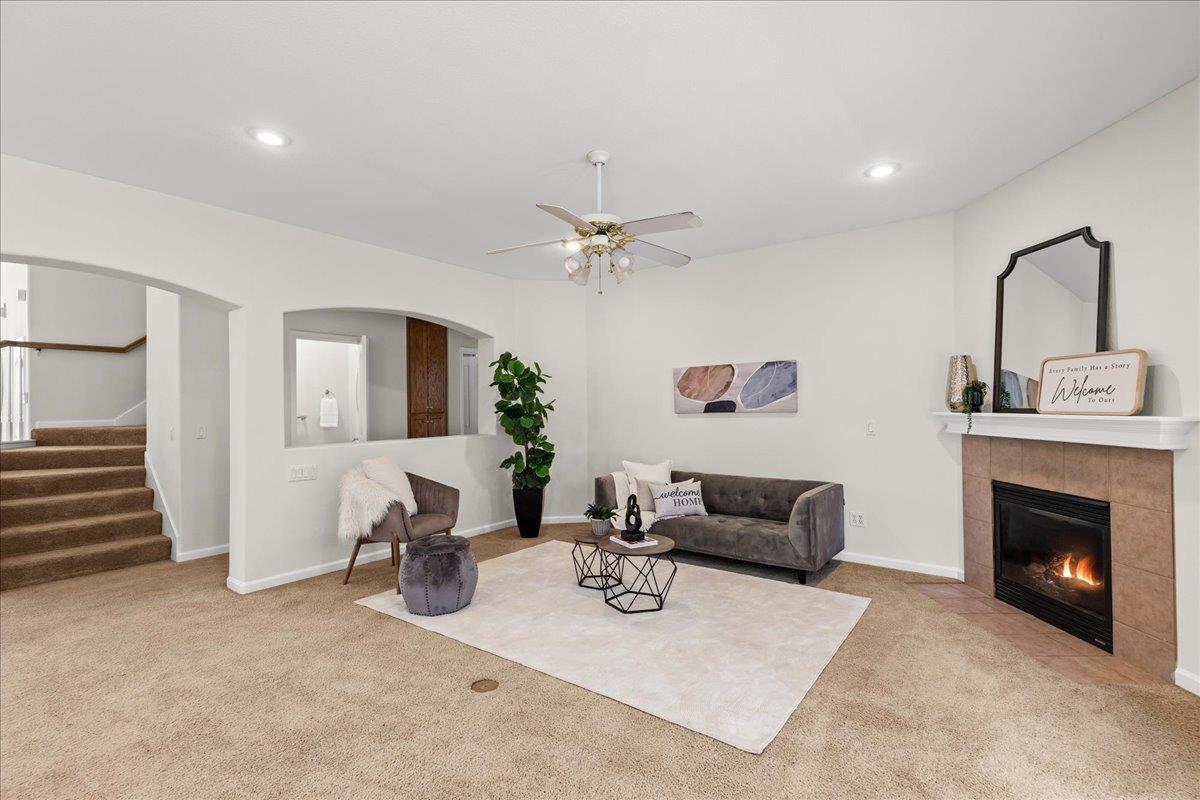 1109 Deitz Cir, Oakdale, CA 95361
