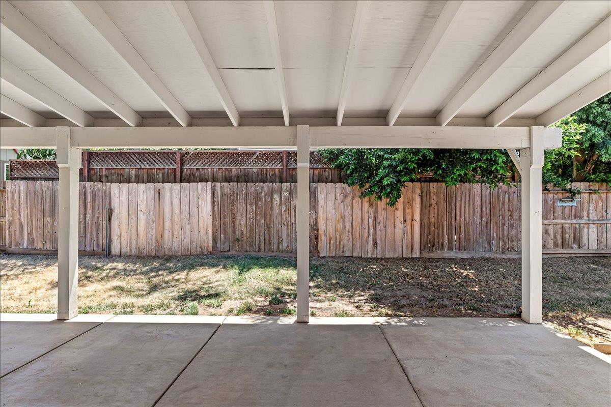 1109 Deitz Cir, Oakdale, CA 95361