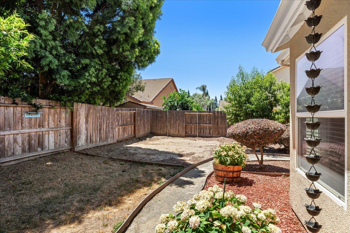 1109 Deitz Cir, Oakdale, CA 95361