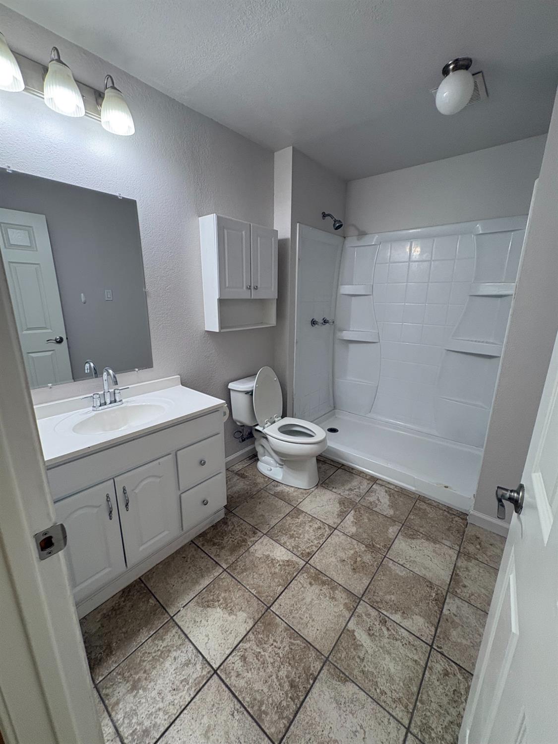 1705 Concord Ave, Modesto, CA 95350