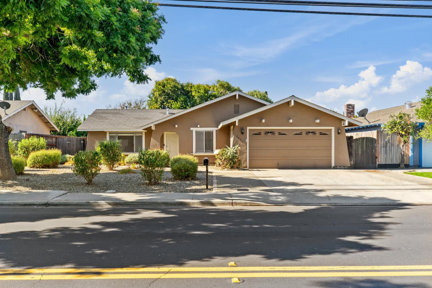 2820 E Orangeburg Ave, Modesto, CA 95355