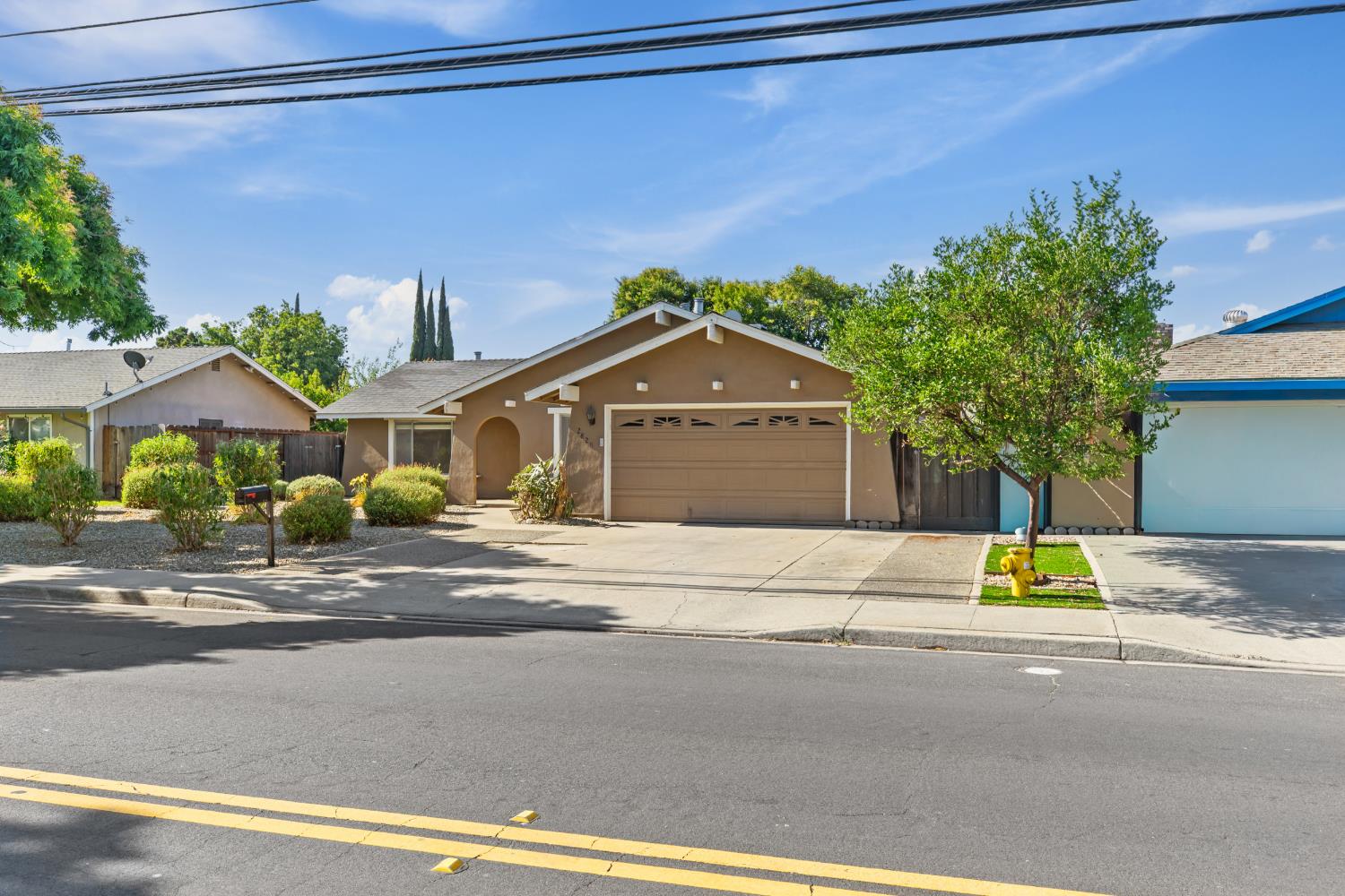 2820 E Orangeburg Ave, Modesto, CA 95355