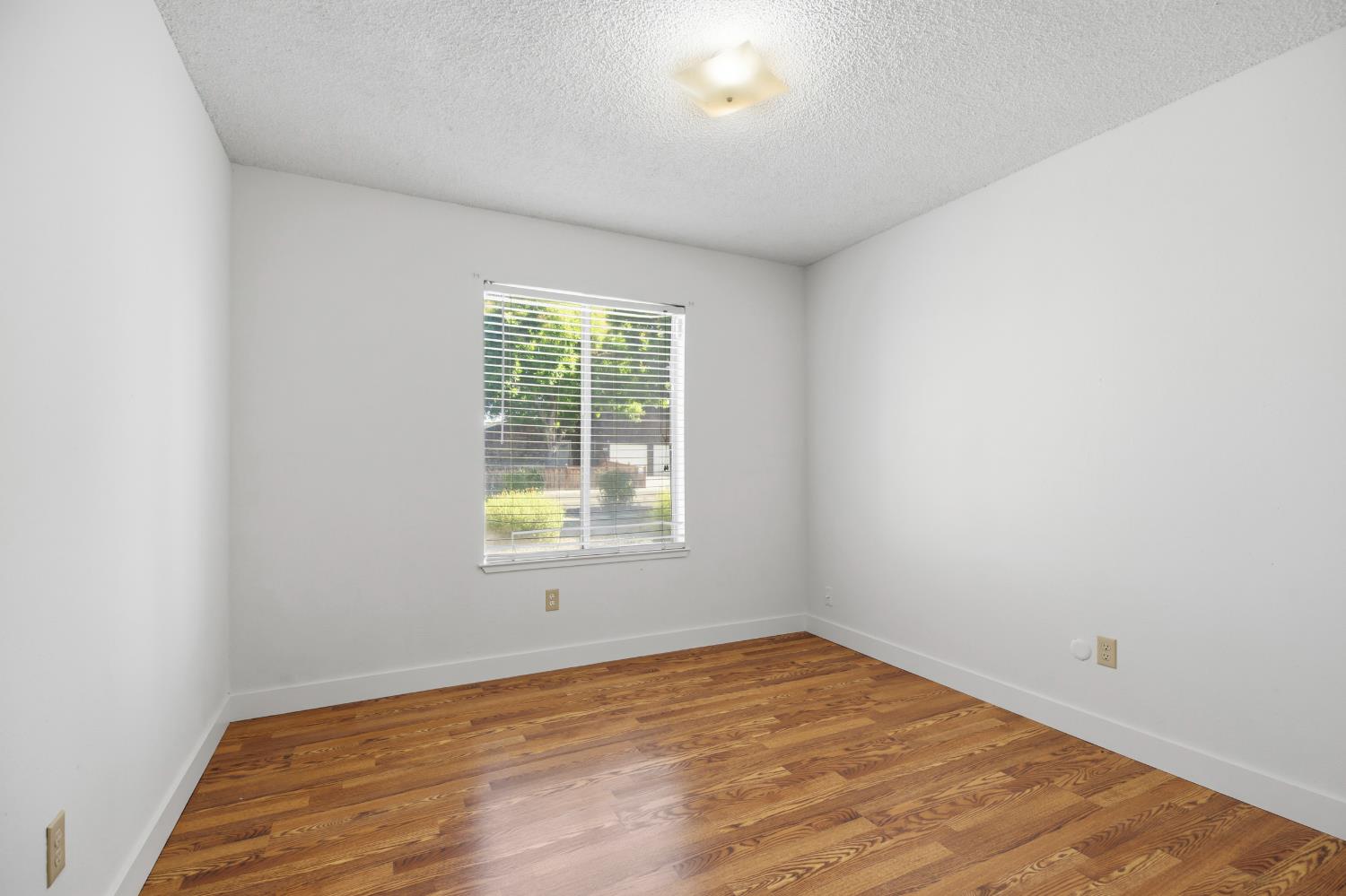 2820 E Orangeburg Ave, Modesto, CA 95355