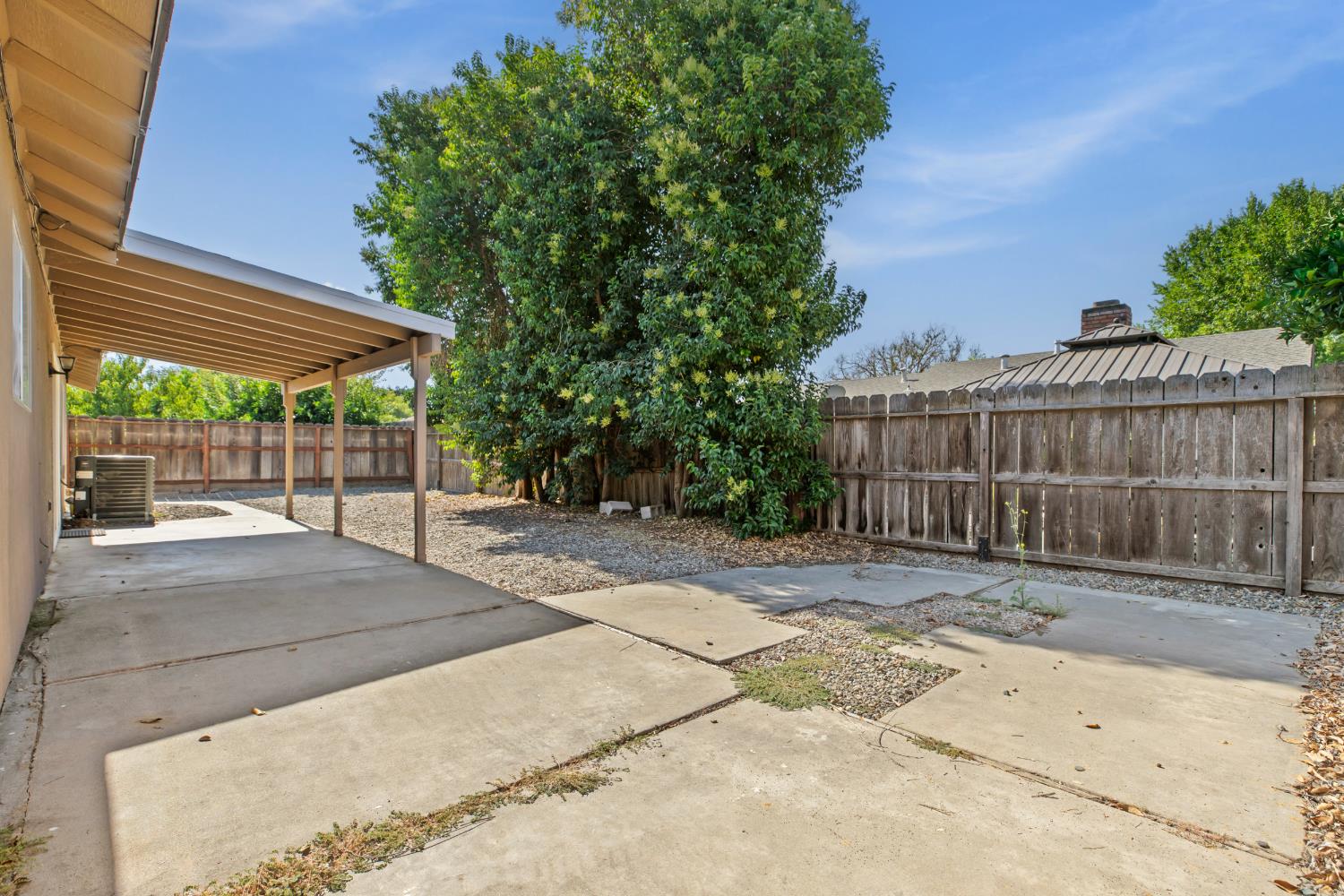 2820 E Orangeburg Ave, Modesto, CA 95355
