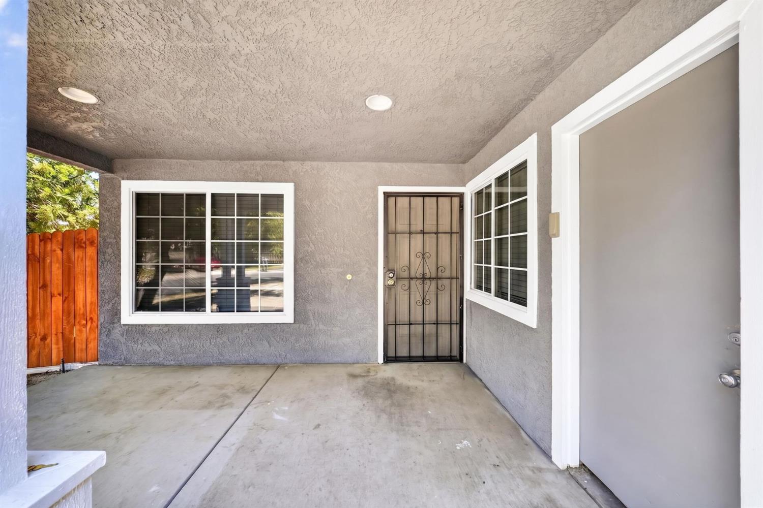 5529 W Norwich Ave, Fresno, CA 93722