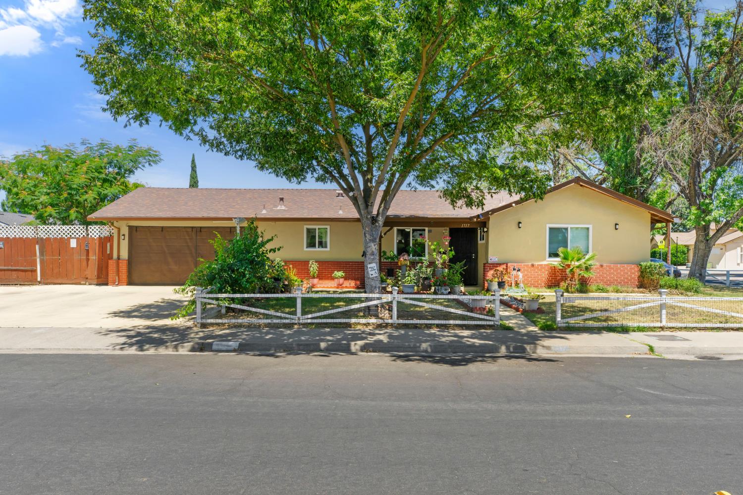 1717 Ensenada Dr, Modesto, CA 95355