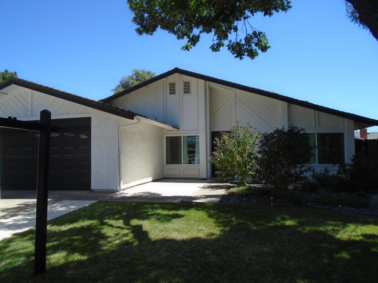 3316 Mesquite Way, Modesto, CA 95355
