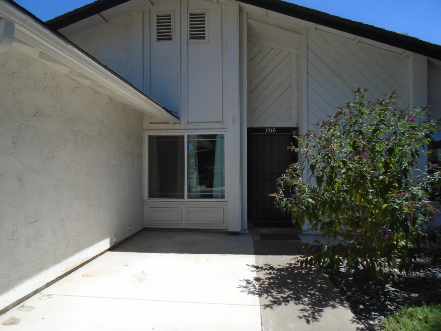 3316 Mesquite Way, Modesto, CA 95355
