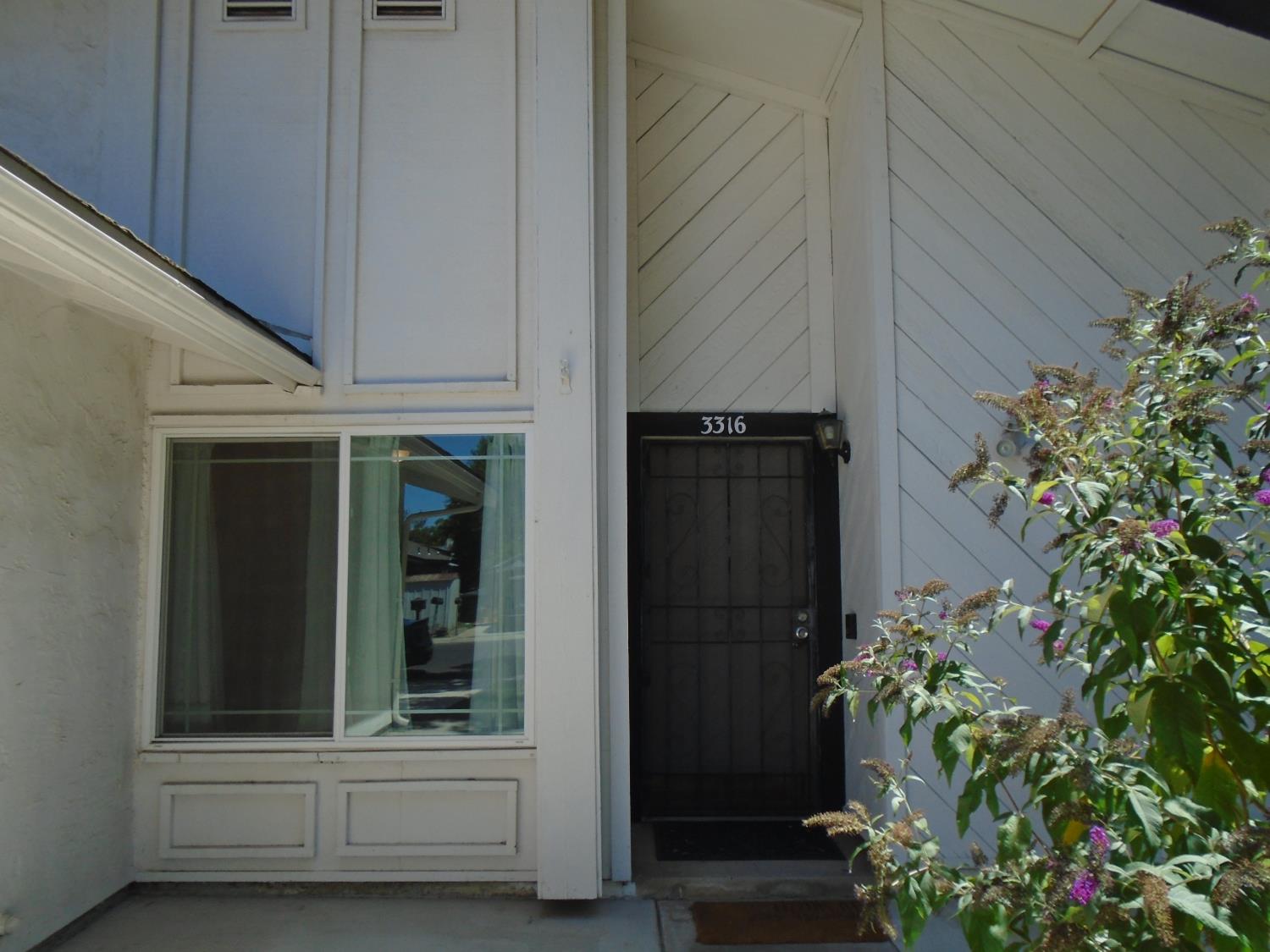 3316 Mesquite Way, Modesto, CA 95355