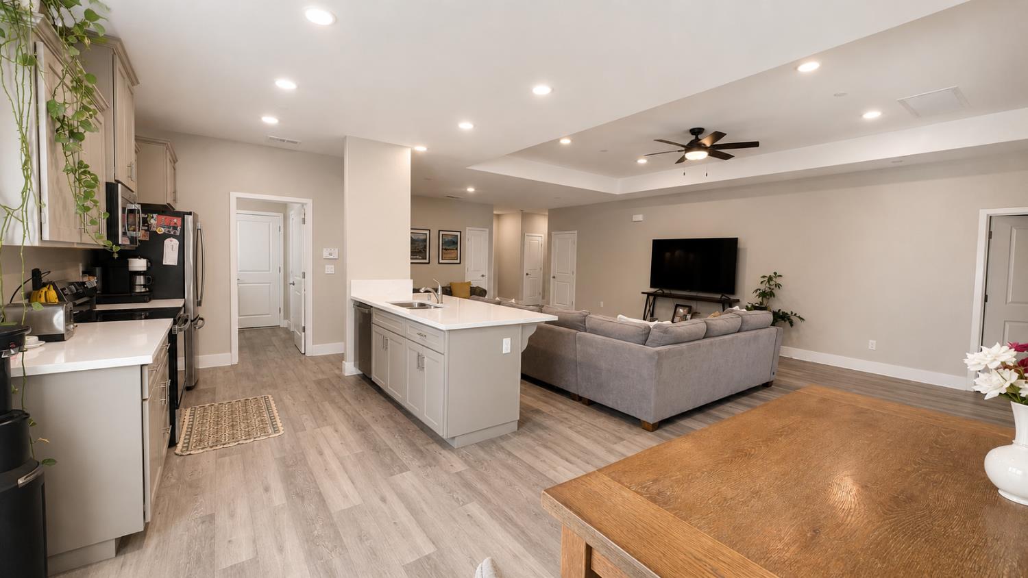 2024 De La Vina, Atwater, CA 95301