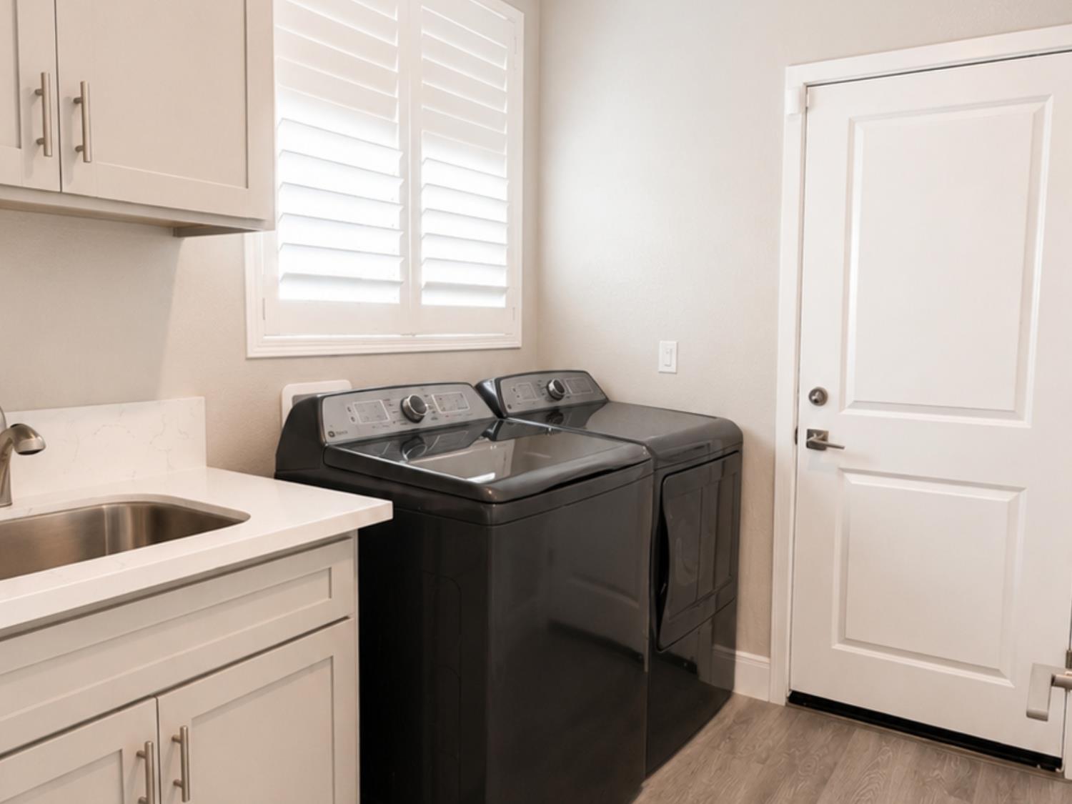 2024 De La Vina, Atwater, CA 95301
