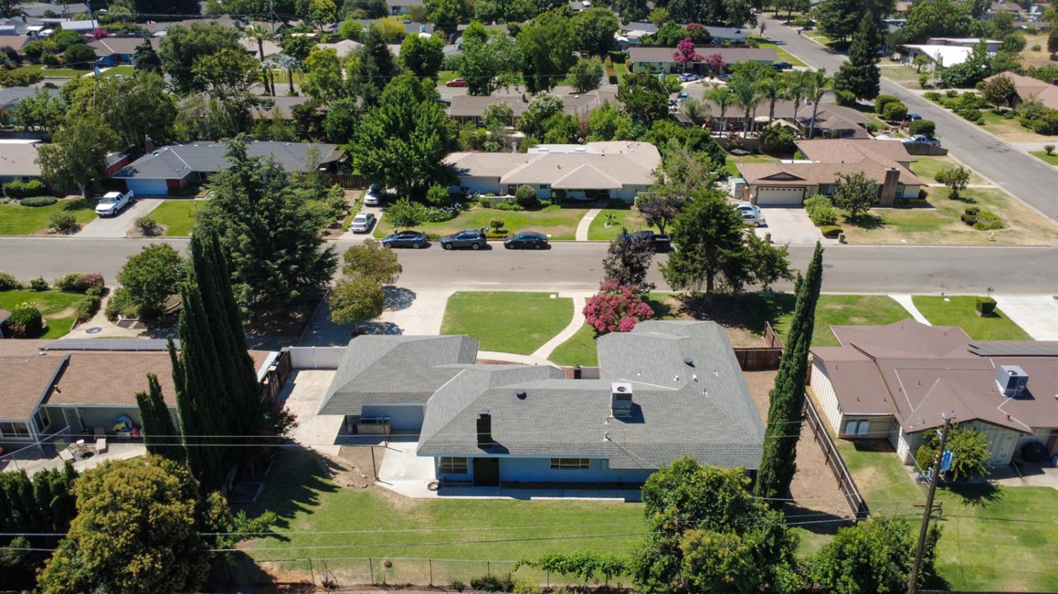1011 Oregon Dr, Merced, CA 95340