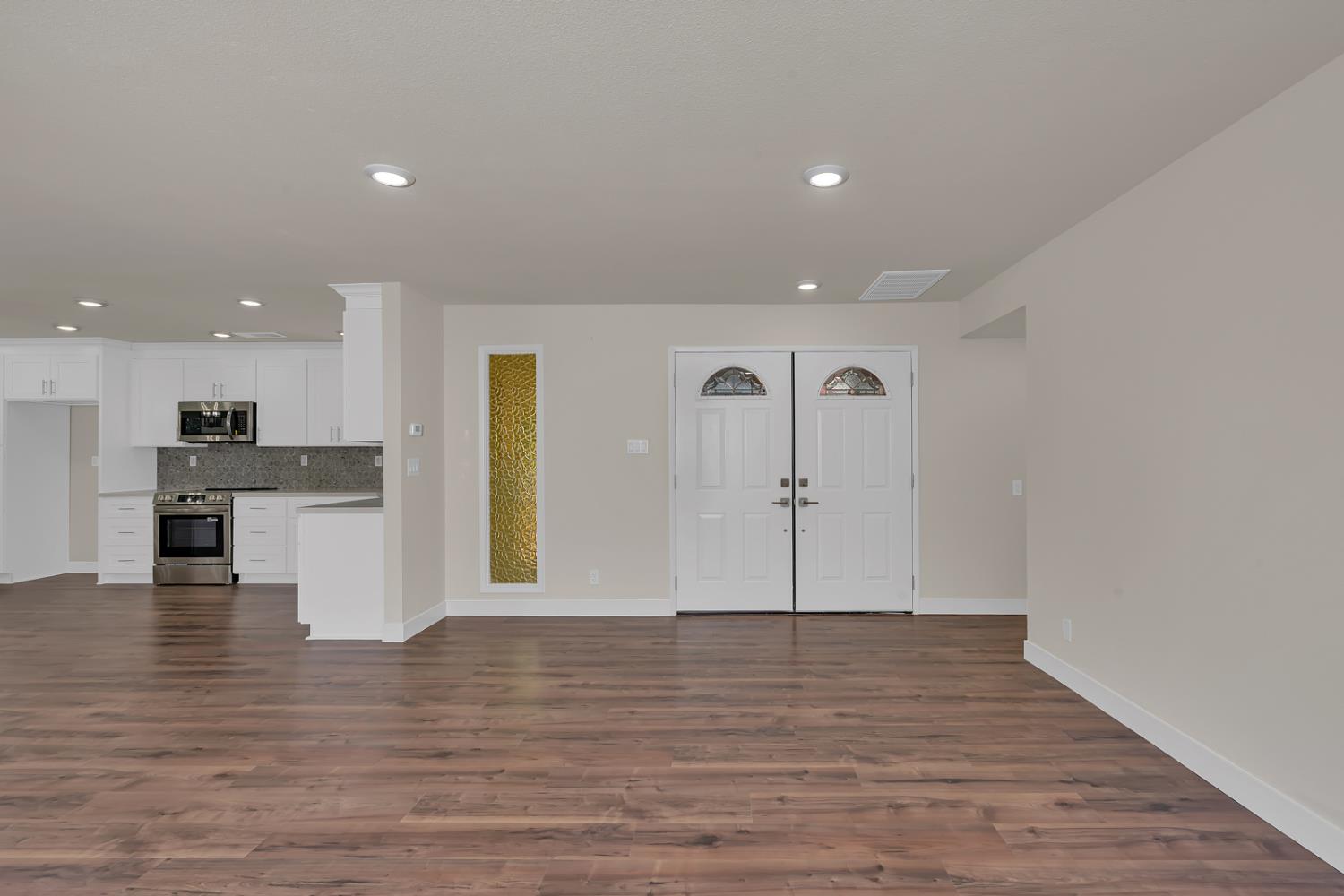1011 Oregon Dr, Merced, CA 95340